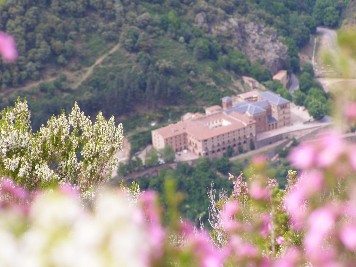 Monasterio De Santa Maria De Valvanera Anguiano Екстер'єр фото